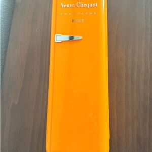 Veuve Clicquot Insulated cooler/bottle holder